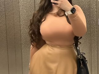 Erotinis vaizdo pokalbis ExclusiveVIRGIN