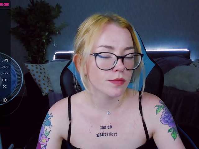 Nuotraukos Sedwunder @remain before stripshow lovense from 2 tk | tits 48 | blowjob 142 | striptease 148 | dildo in pussy 389