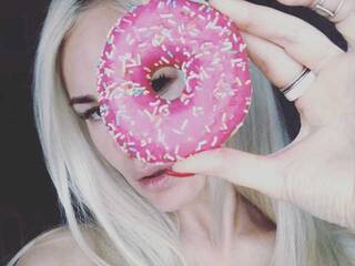 Erotinis vaizdo pokalbis Seeleenaa