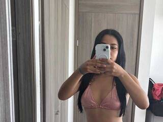 Erotinis vaizdo pokalbis SeleneJinx