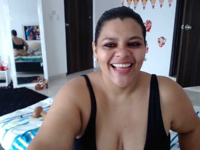 Nuotraukos Selenna1 @ fuck my pussy until the squirt for you#bbw#bigass#bigboos#anal#squirt#dance#chubby#mature# Happy Valentine's Day