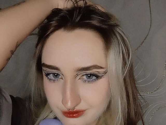 Profilio nuotrauka SeptemberRoutzen