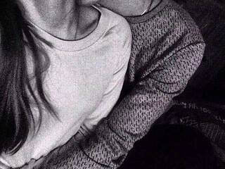 Erotinis vaizdo pokalbis ilonomask