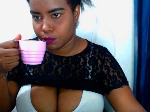 Transliacijos ekrano nuotraukos Sexy-Brunette