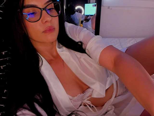 Transliacijos ekrano nuotraukos SexyDayanita