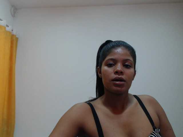 Nuotraukos sexymulatax9 chica atrevida y caliente de placer