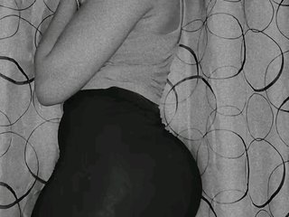 Erotinis vaizdo pokalbis SexyPesh