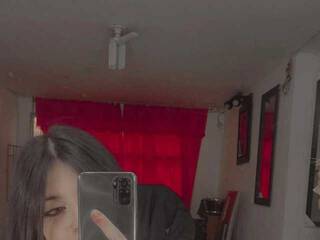 Erotinis vaizdo pokalbis sharlotte-1