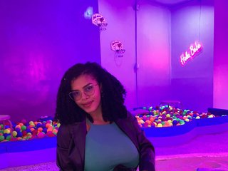 Erotinis vaizdo pokalbis sharomsawyer