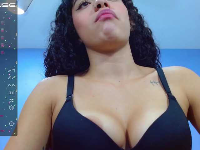 Transliacijos ekrano nuotraukos MiiaTaylor