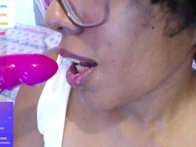 Nuotraukos SheenaBrooke @remain to BIG ASS fountain SQUIRT!! FUCK MY WET PUSSY AND TIGHT ASS!! MAKE ME #SQUIRT I WANNA USE MY BUTTPLUG #cam2cam #c2c #lovense #buttplug #bigass #smalltits #ebony #latina #colombian #anal #vaginal #dildoing #YOGA #YOGAPANTS #TWERK