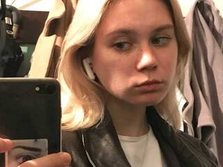 Erotinis vaizdo pokalbis siinichkaa