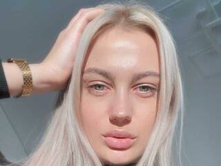 Erotinis vaizdo pokalbis SimaMonti