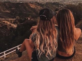 Erotinis vaizdo pokalbis simplystar