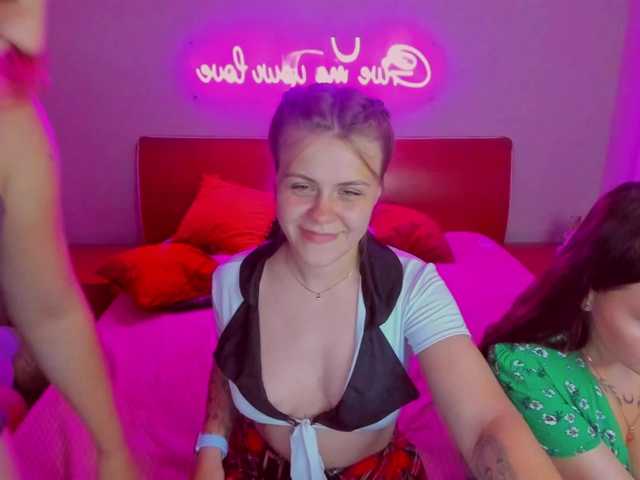 Transliacijos ekrano nuotraukos SixNipples