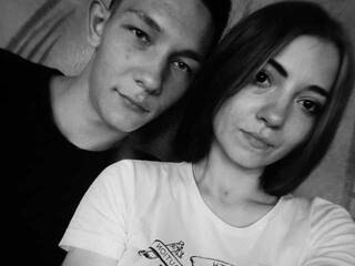 Erotinis vaizdo pokalbis Skillar23315