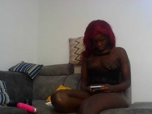 Transliacijos ekrano nuotraukos sluttymissy