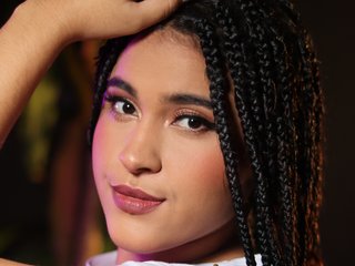 Erotinis vaizdo pokalbis SoffiaMiller