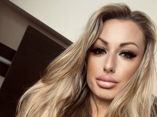 Erotinis vaizdo pokalbis Sofia-Kalendy