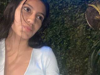 Erotinis vaizdo pokalbis Sofia-Mansson