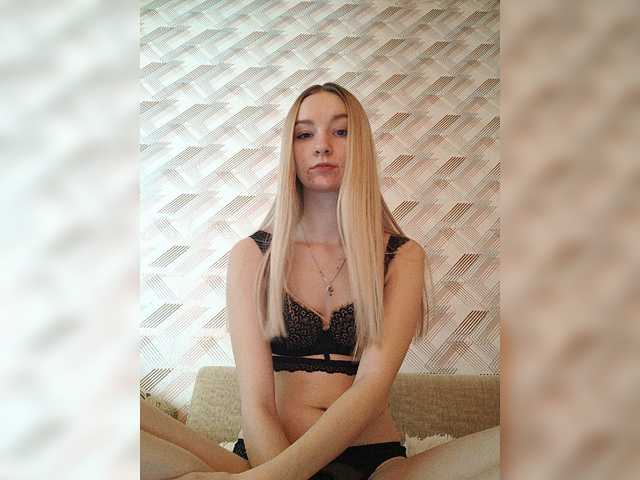 Nuotraukos sofia06030 My name is Sofia and i am new girl here , lets play with , dont forget to subscribe and put love)♥️ Saving up for Lovense)
