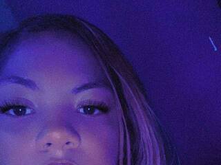 Erotinis vaizdo pokalbis SofiaaSweet