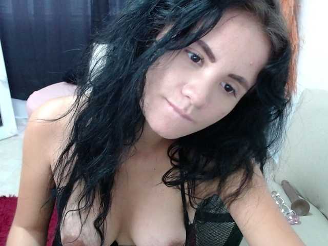 Nuotraukos SofiaFranco i love to squirt i can do it several times so lets do it guysCum show at goalPVT ON @remain 777