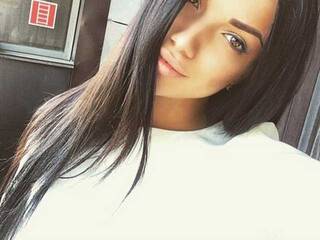 Erotinis vaizdo pokalbis SofiaLoona