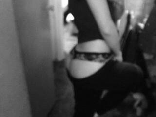 Erotinis vaizdo pokalbis Sofiyamimi