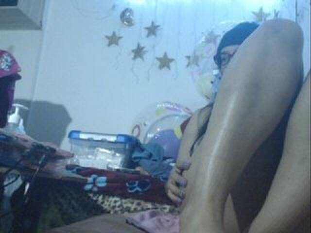 Transliacijos ekrano nuotraukos sofy_dirtyHot