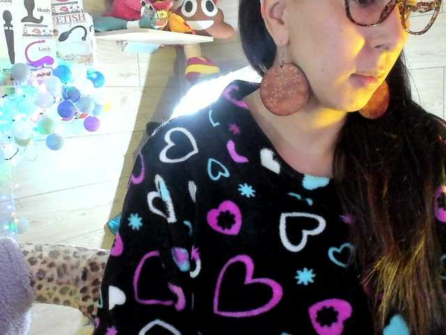 Transliacijos ekrano nuotraukos sofy_dirtyHot