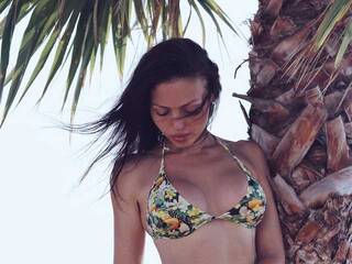 Erotinis vaizdo pokalbis CreaMBabyy