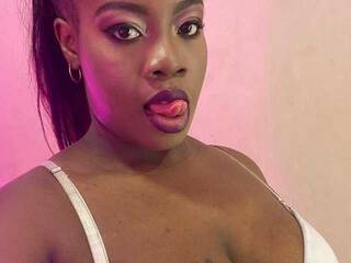 Erotinis vaizdo pokalbis SoniaCash