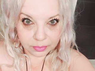 Erotinis vaizdo pokalbis SonyaHotMilf