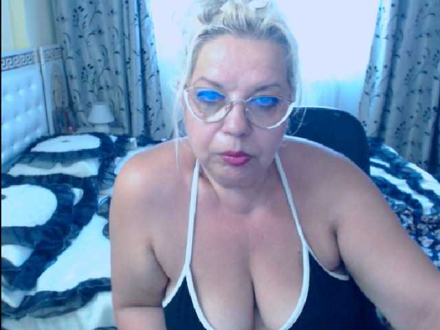 Nuotraukos SonyaHotMilf #BLONDE#MATURE#FEET##PUSSY#ASS#MAKE ME HAPPY WITH YOUR TIPS!!
