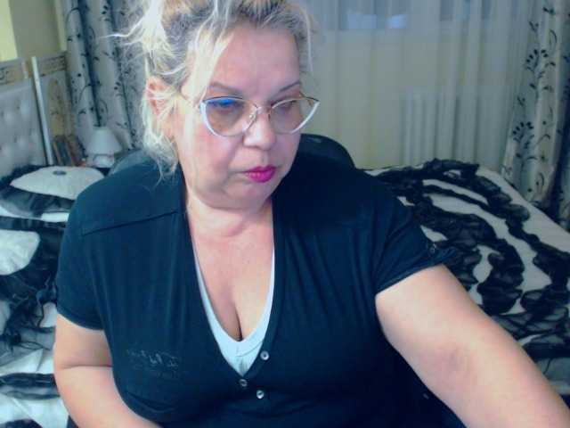 Nuotraukos SonyaHotMilf your tips makes me cum and squirt,xoxo