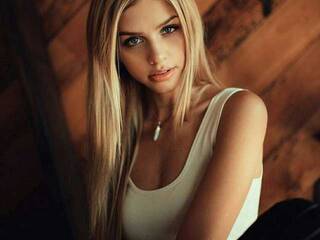 Erotinis vaizdo pokalbis SonySweet