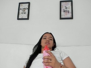 Nuotraukos sophie-cruz Come here for your ASIAN CRUSH. // Snp 199 / Talk dirty to me in pm // Sloopy blowjob at GOAL/ Cus videos / pvt and voyeour
