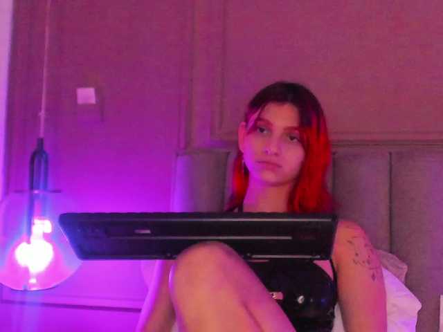 Transliacijos ekrano nuotraukos Sophiedoll18