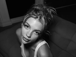 Erotinis vaizdo pokalbis SophieFleurr