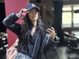 Erotinis vaizdo pokalbis SouthAngelica