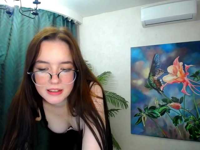Transliacijos ekrano nuotraukos SparklyGlance