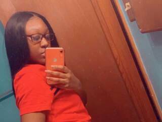 Erotinis vaizdo pokalbis spoileddoll