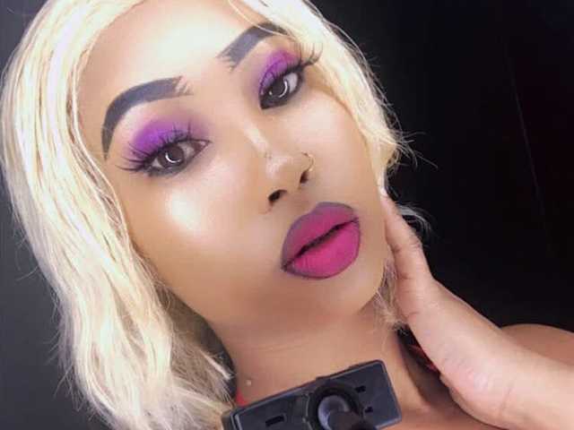 Profilio nuotrauka SQUIRTebonyQUEEN