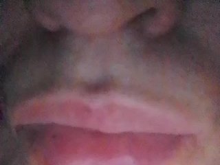 Erotinis vaizdo pokalbis EVIL_TITS