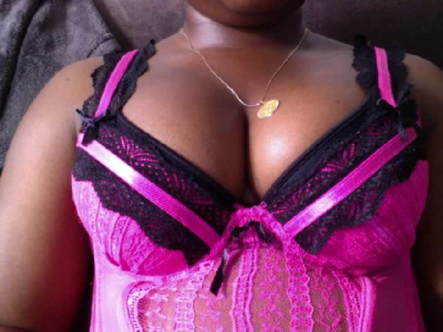 Nuotraukos staybunny23 helo , i am kenyan , 33 , single lady ... here to earn and be sugared