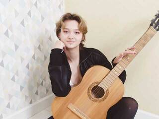 Erotinis vaizdo pokalbis StrawberryLoa