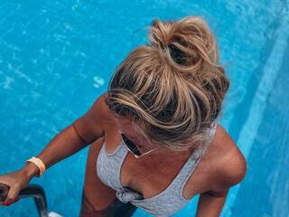 Erotinis vaizdo pokalbis Sexyalochka