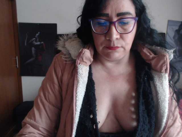 Nuotraukos Sugardoll30 hey guys squirt on you face 399 tks