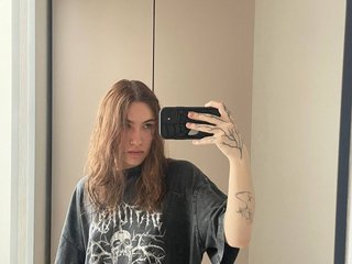 Erotinis vaizdo pokalbis Sun-and-Luna